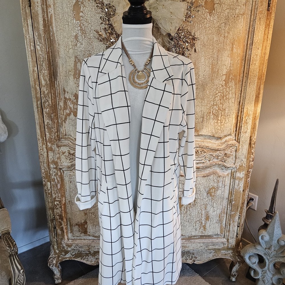 MELLODAY Monochrome Checkered Blazer - Picture 8 of 10